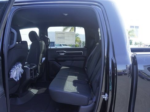 New 2026 RAM 1500 4x4 Crew Cab image 29