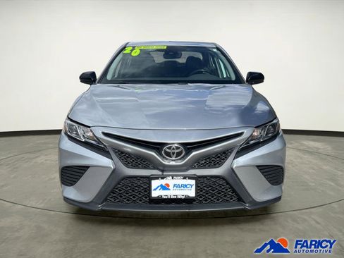 Used 2020 Toyota Camry SE w/ Carpet Mat Package AWD/4WD image 8