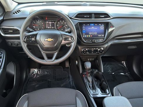 Used 2023 Chevrolet TrailBlazer LT w/ Convenience Package image 16