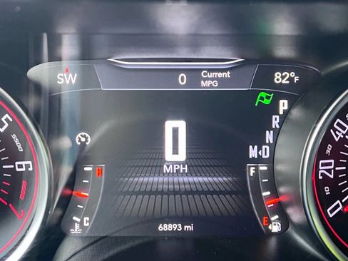 Used 2019 Dodge Challenger SXT image 28