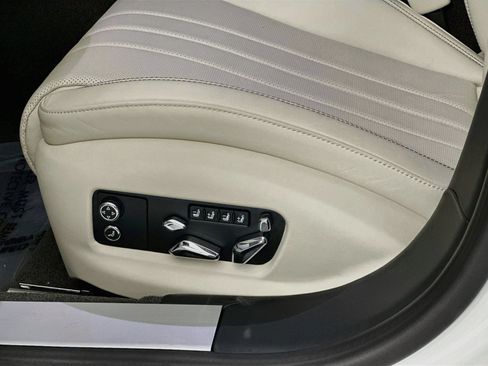 Used 2026 Bentley Flying Spur Plug-In Hybrid AWD/4WD image 20