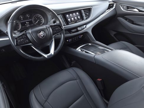 Used 2023 Buick Enclave Essence w/ Sport Touring Edition image 13