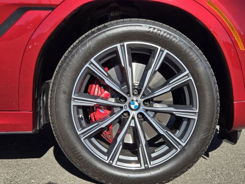 Used 2023 BMW X6 xDrive40i w/ M Sport Package image 11