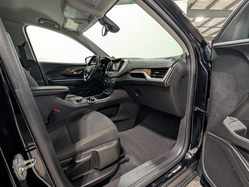 Used 2020 GMC Terrain SLE w/ Driver Convenience Package AWD/4WD image 18