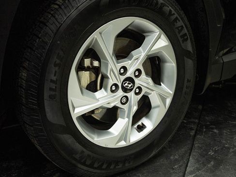 Used 2022 Hyundai Tucson SE FWD image 3