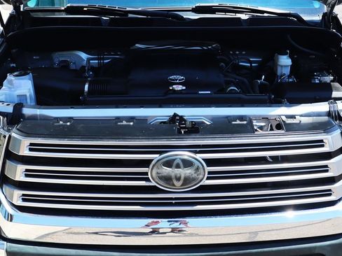Used 2018 Toyota Tundra Limited w/ Limited Premium Package AWD/4WD image 57