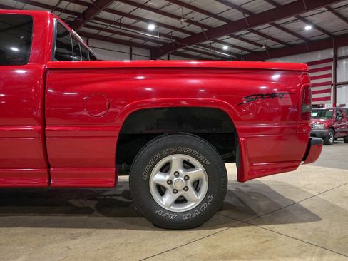 Used 1997 Dodge Ram 1500 Truck 2WD Club Cab image 5