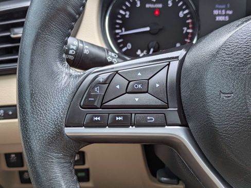 Used 2018 Nissan Rogue SL w/ Premium Package FWD image 27