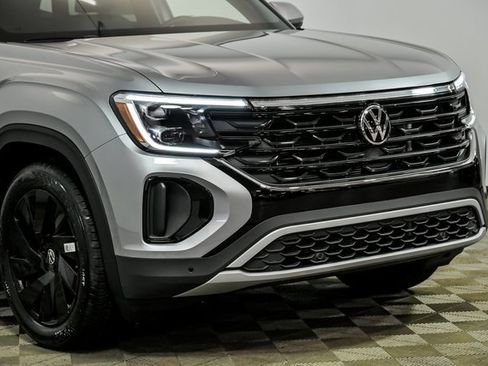 New 2026 Volkswagen Atlas Cross Sport SE image 2