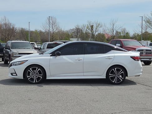 Used 2023 Nissan Sentra SR w/ Trunk Package image 3