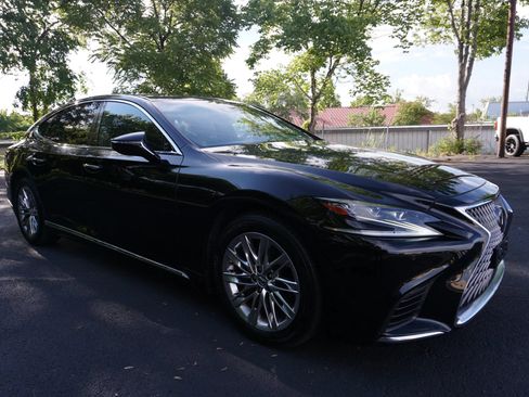 Used 2018 Lexus LS 500 w/ Accessory Package (Z2) RWD image 7