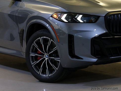 New 2026 BMW X5 xDrive40i w/ M Sport Package AWD/4WD image 3