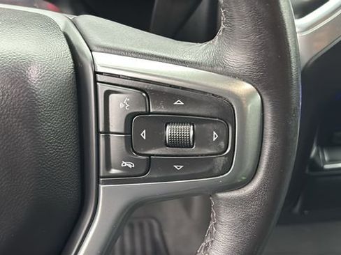 Used 2022 Chevrolet Silverado 1500 LT AWD/4WD image 16