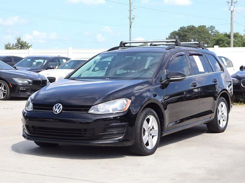 Used 2015 Volkswagen Golf TDI S FWD image 3