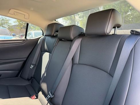 Used 2022 Lexus ES 350 w/ Premium Package FWD image 26