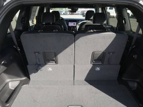 New 2025 Jeep Grand Cherokee L Limited w/ Black Appearance Package image 9