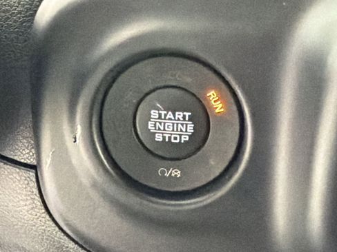 Used 2022 Jeep Wrangler Unlimited Willys image 26