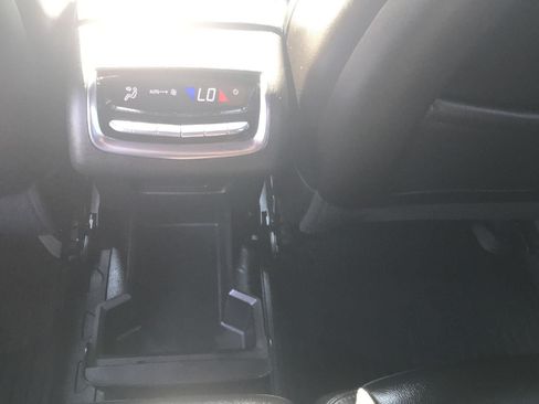 Certified 2024 Cadillac XT6 Luxury w/ LPO, Floor Liner Package AWD/4WD image 15