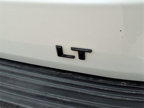 Used 2022 Chevrolet Tahoe LT w/ Luxury Package image 12