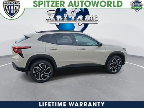 New 2026 Chevrolet Trax RS w/ Sunroof Package image 9