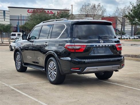 Used 2022 Nissan Armada SL w/ Captain's Chairs Package image 7