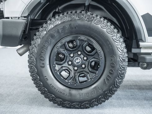 Certified 2022 Ford Bronco Wildtrak image 17