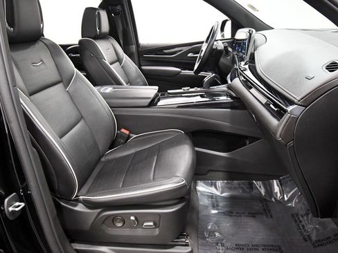 Used 2022 Cadillac Escalade Sport w/ Touring Package AWD/4WD image 20
