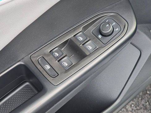 Used 2024 Volkswagen Taos SE AWD/4WD image 35