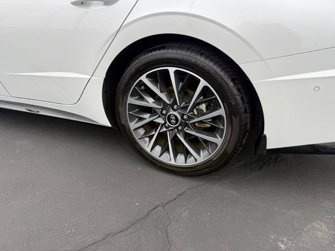 Used 2022 Hyundai Sonata Limited image 9