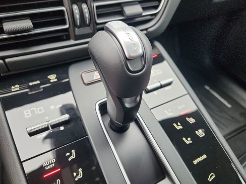 New 2026 Porsche Macan image 13