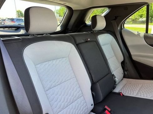 Used 2018 Chevrolet Equinox LT AWD/4WD image 13