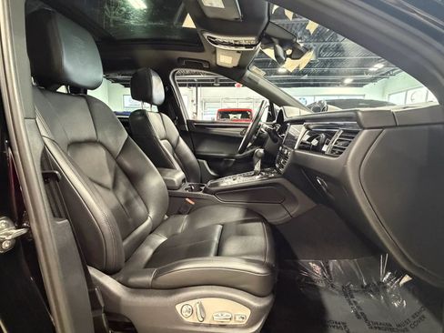 Used 2021 Porsche Macan AWD/4WD image 8