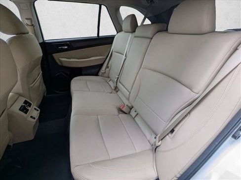 Used 2019 Subaru Outback 2.5i Limited AWD/4WD image 11