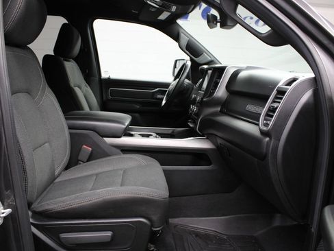 Used 2019 RAM 1500 Big Horn AWD/4WD image 30