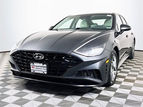 Used 2023 Hyundai Sonata SEL image 2