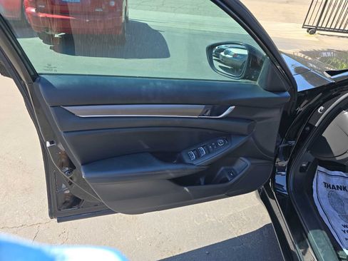Used 2018 Honda Accord LX image 18