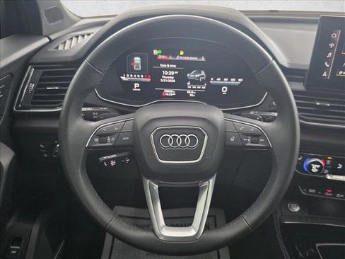 Used 2023 Audi Q5 2.0T Premium Plus w/ Premium Plus Package AWD/4WD image 16