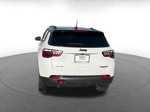 Used 2025 Jeep Compass Trailhawk AWD/4WD image 13