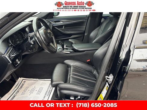 Used 2019 BMW 530e w/ M Sport Package image 10