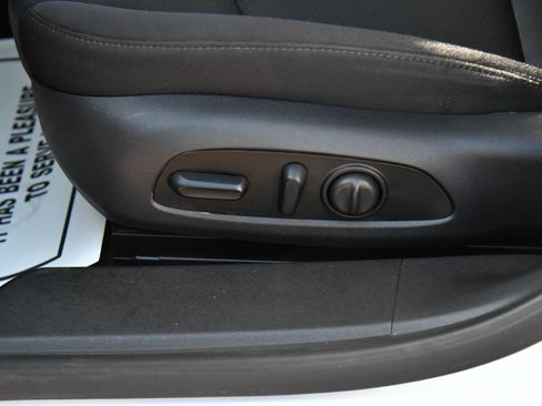 Used 2024 Chevrolet Malibu LT FWD image 16