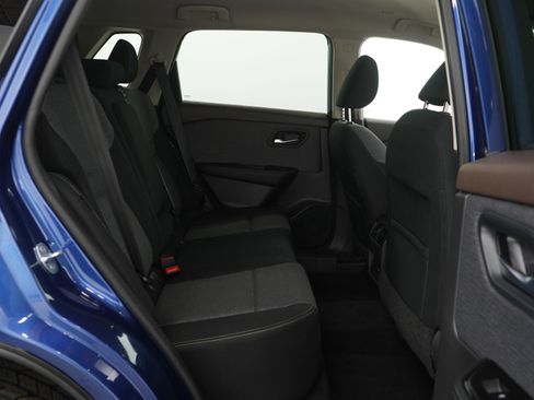 Used 2022 Nissan Rogue SV image 13