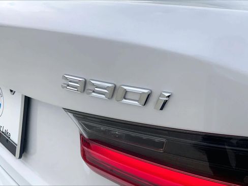 Used 2024 BMW 330i Sedan image 10