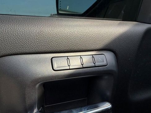 Used 2015 GMC Sierra 1500 SLT w/ SLT Crew Cab Value Package image 15