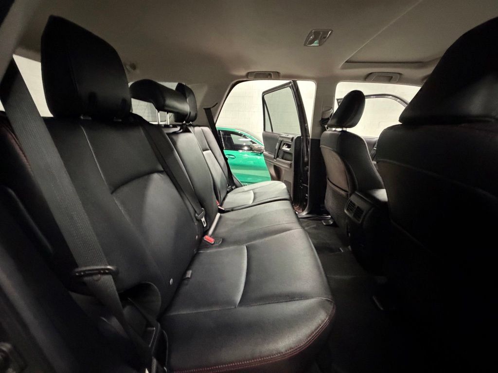 Used 2018 Toyota 4Runner TRD Off-Road Premium AWD/4WD image 36
