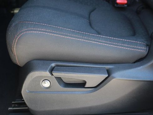 Certified 2025 Honda Pilot Sport image 16