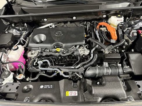 Used 2023 Toyota RAV4 XLE Premium image 28