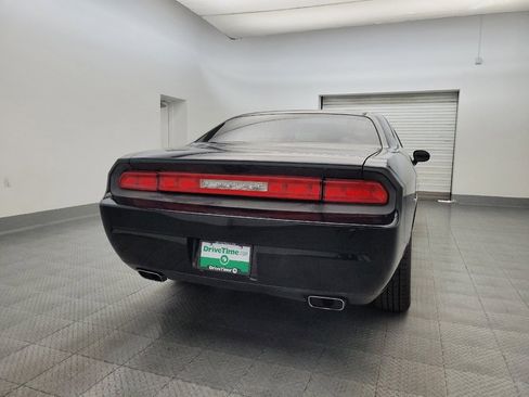 Used 2013 Dodge Challenger SXT image 7