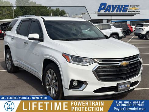 Certified 2021 Chevrolet Traverse Premier FWD image 1