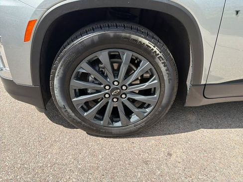 Used 2023 Chevrolet Traverse RS AWD/4WD image 27