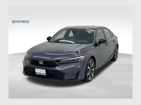 Used 2025 Honda Civic Sport Touring image 1